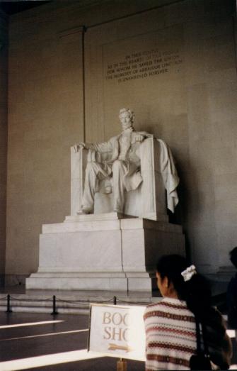 lincoln1.jpg (21438 bytes)